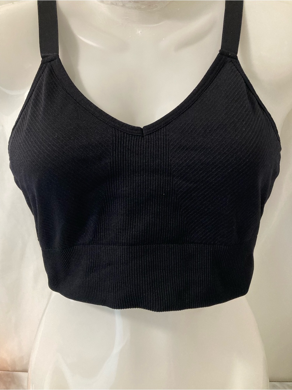 Ambiance Black Seamless V-Neck Sports Bra Adjustable Straps M/L